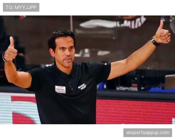 布兰德低位单打效率提升，改变对手内线防守策略